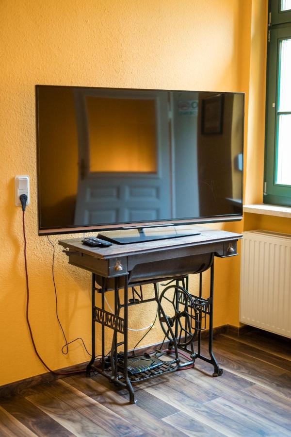 "Ferienwohnung Am Schloss" - Ferienwohnung Mit Blick Auf Das Barbyer Schloss, 5 Gehminuten Bis Zur Elbe Esterno foto
