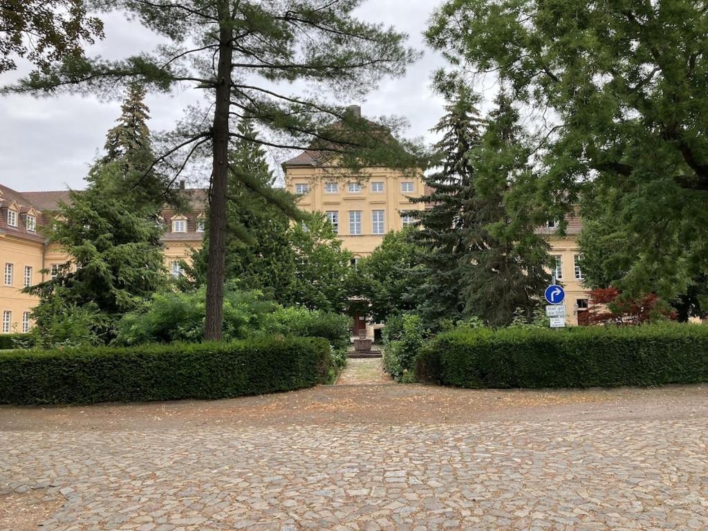 "Ferienwohnung Am Schloss" - Ferienwohnung Mit Blick Auf Das Barbyer Schloss, 5 Gehminuten Bis Zur Elbe Esterno foto