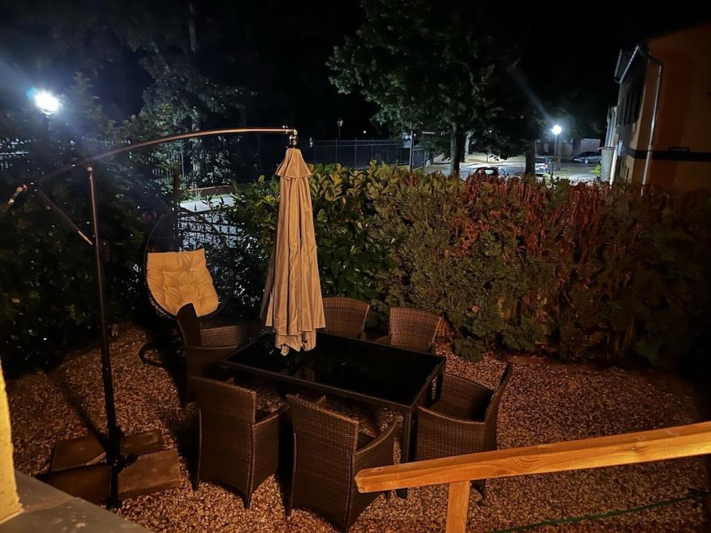 "Ferienwohnung Am Schloss" - Ferienwohnung Mit Blick Auf Das Barbyer Schloss, 5 Gehminuten Bis Zur Elbe Esterno foto