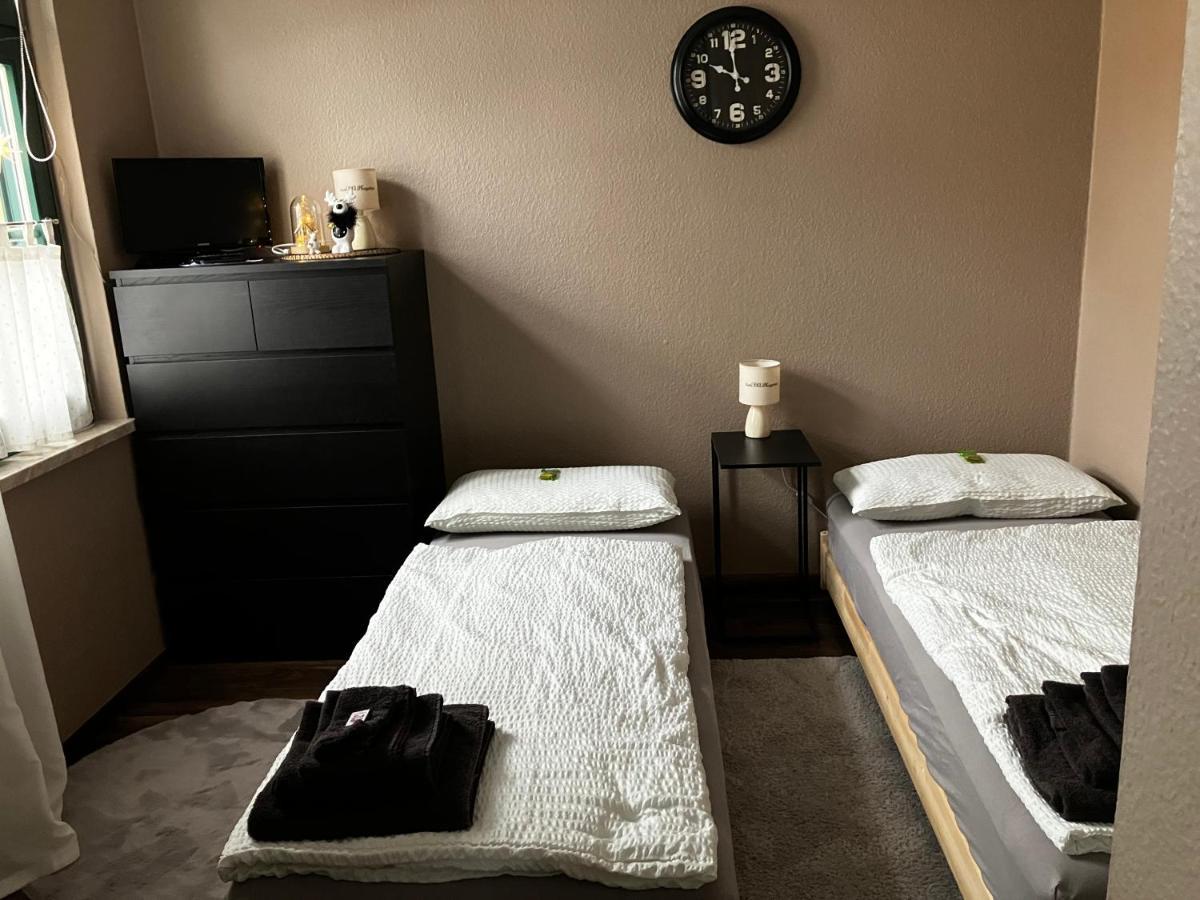 "Ferienwohnung Am Schloss" - Ferienwohnung Mit Blick Auf Das Barbyer Schloss, 5 Gehminuten Bis Zur Elbe Esterno foto